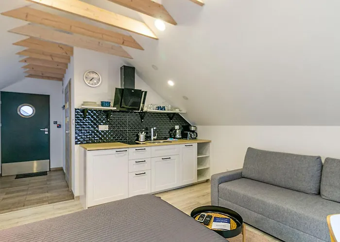 Apartment Awesome In Niechorze